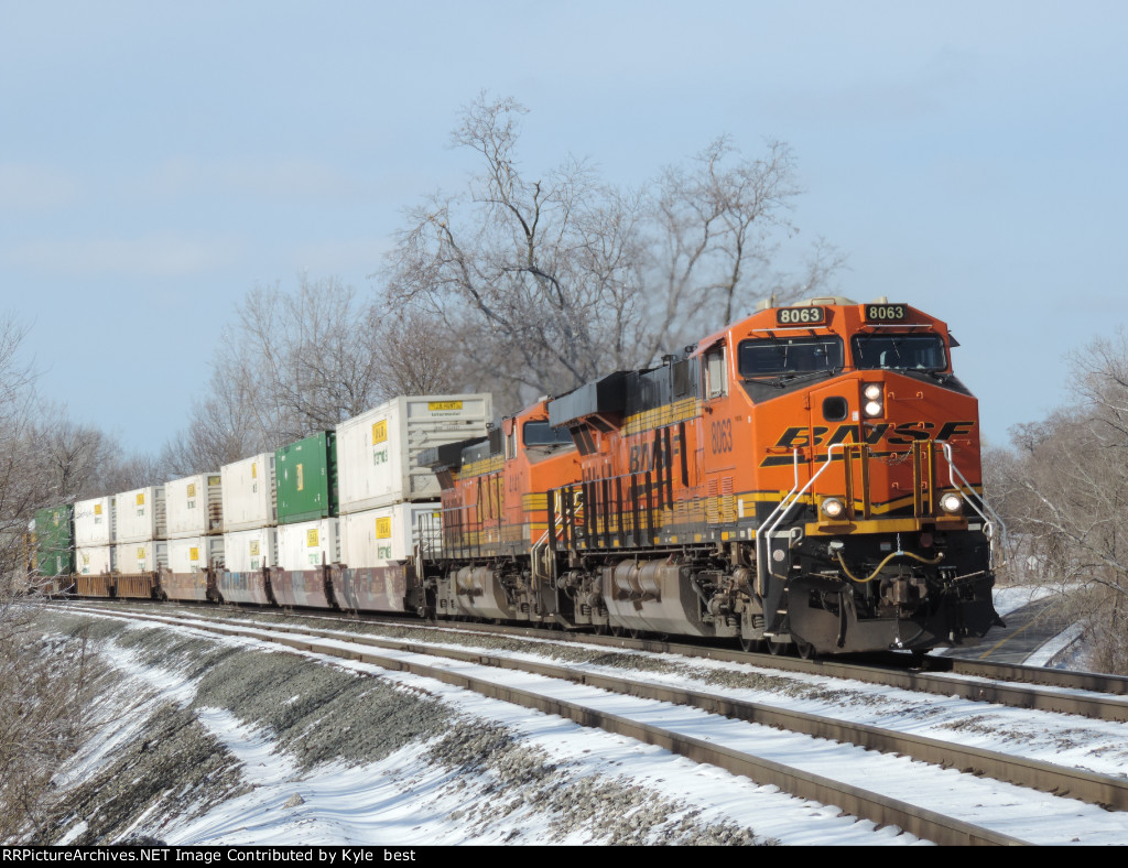 BNSF 8063 on 264